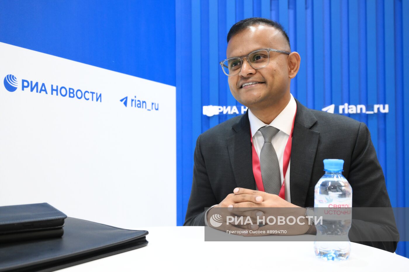 ВЭФ-2025. Стенды РИА Новости и радио Sputnik