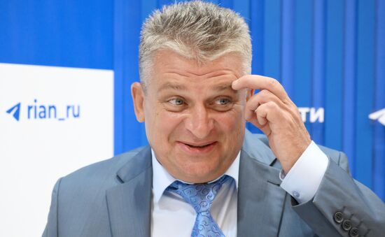 ВЭФ-2025. Стенды РИА Новости и радио Sputnik