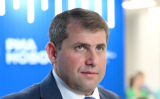 ВЭФ-2025. Стенды РИА Новости и радио Sputnik