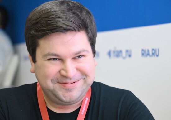 ВЭФ-2025. Стенды РИА Новости и радио Sputnik