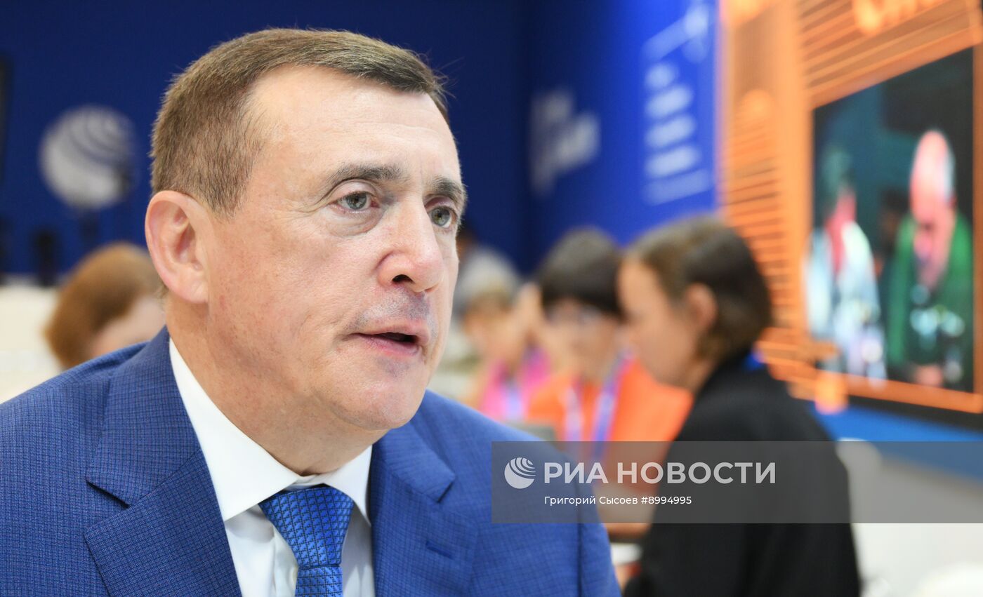 ВЭФ-2025. Стенды РИА Новости и радио Sputnik