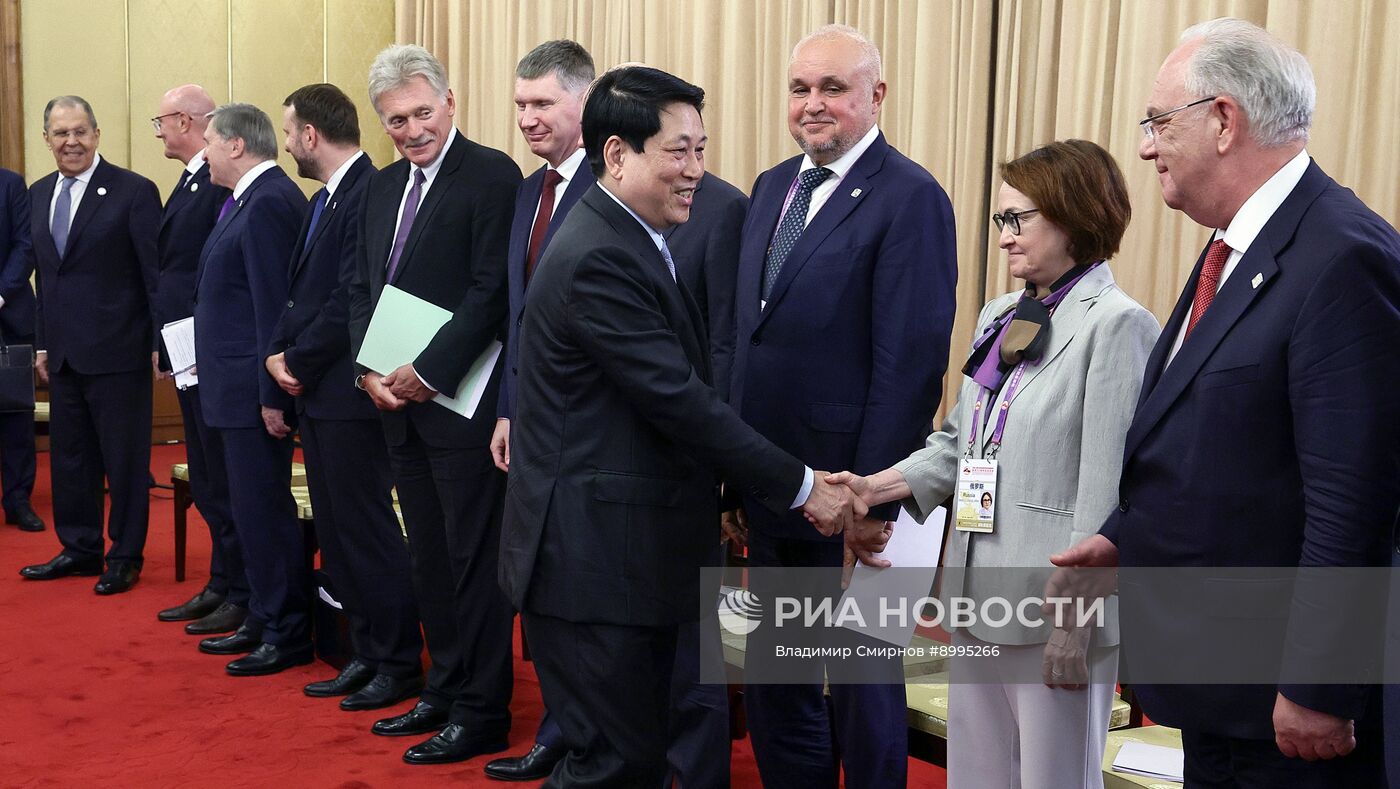 Официальный визит президента Владимира Путина в Китай