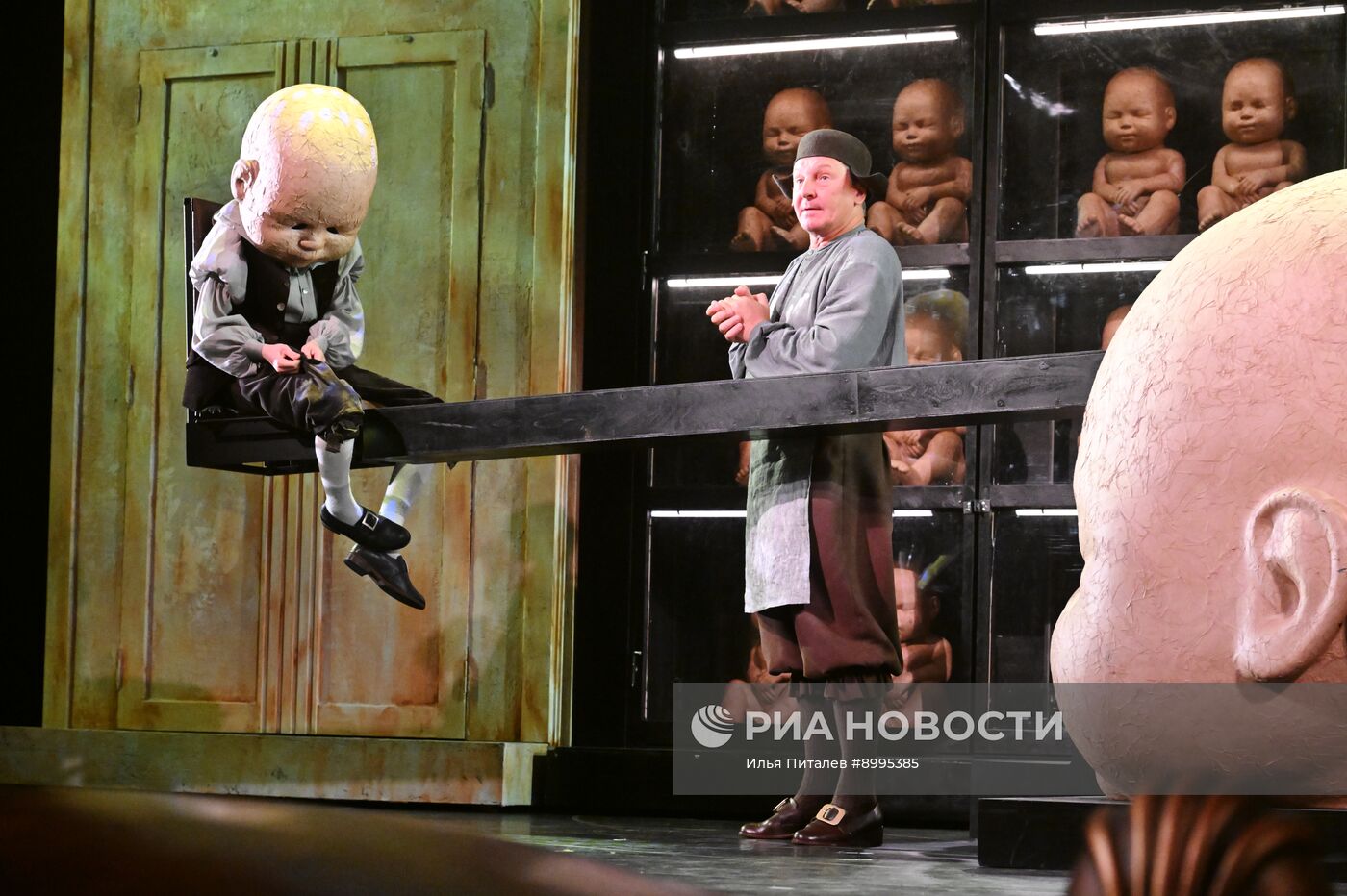 Спектакль "Кабала святош" в МХТ имени А.П. Чехова