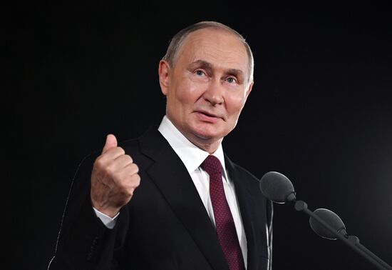 Официальный визит президента Владимира Путина в Китай