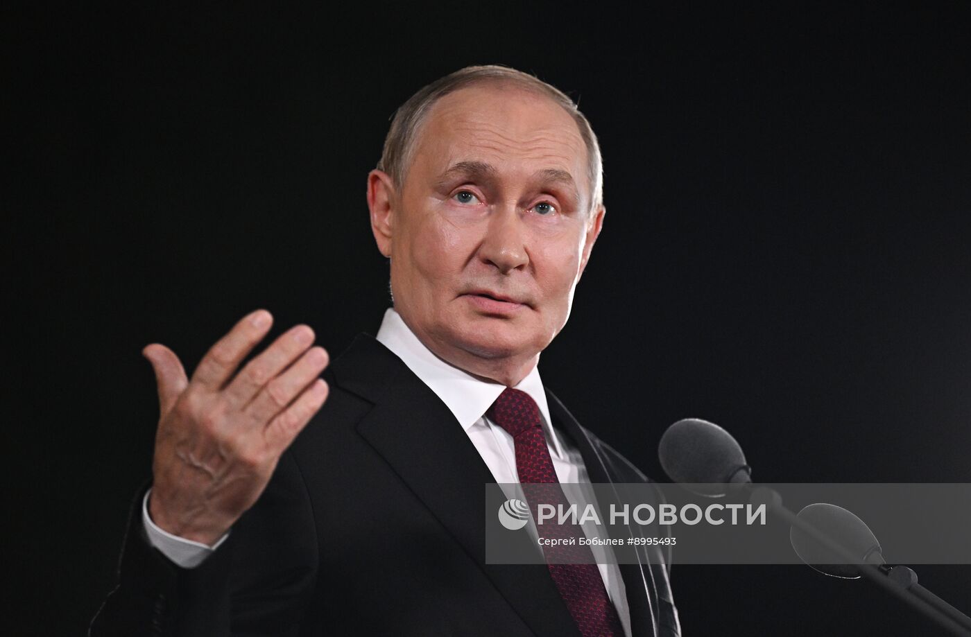 Официальный визит президента Владимира Путина в Китай