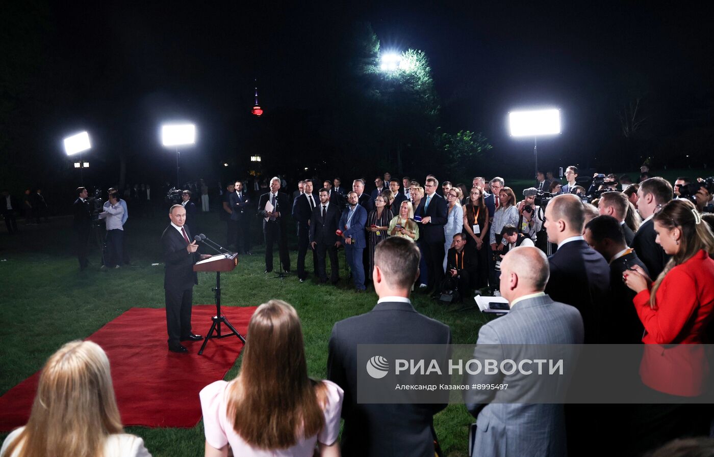 Официальный визит президента Владимира Путина в Китай