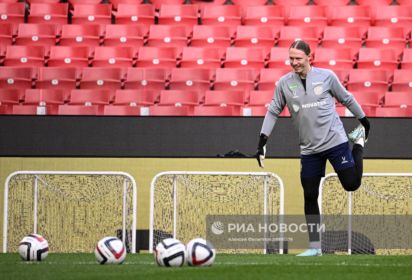 Тренировка национальной сборной России по футболу перед товарищескими матчами