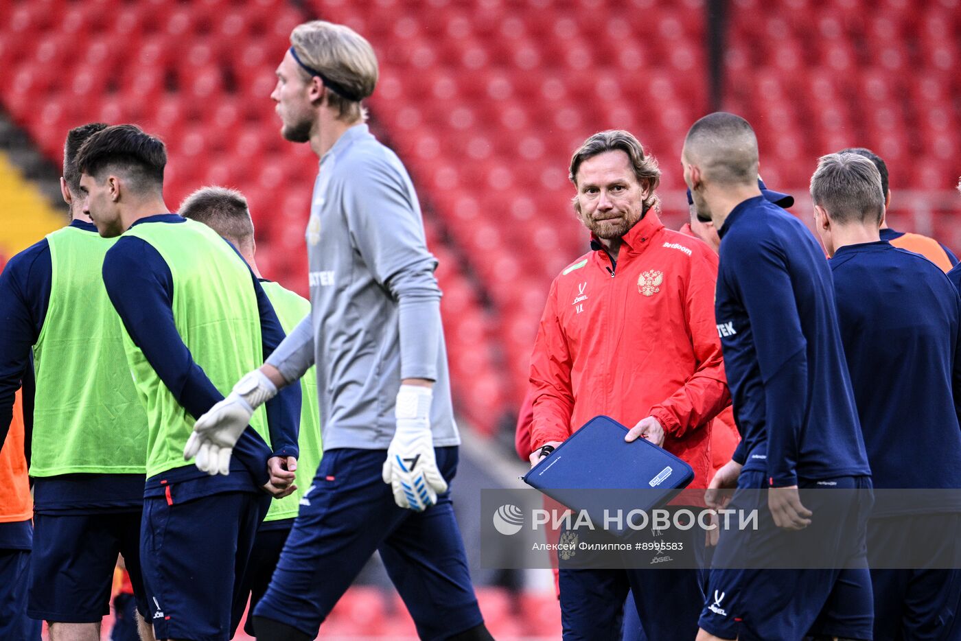 Тренировка национальной сборной России по футболу перед товарищескими матчами