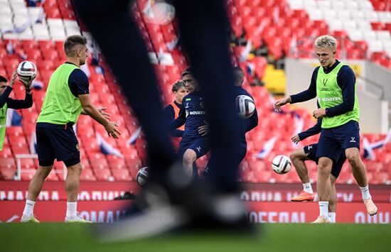 Тренировка национальной сборной России по футболу перед товарищескими матчами