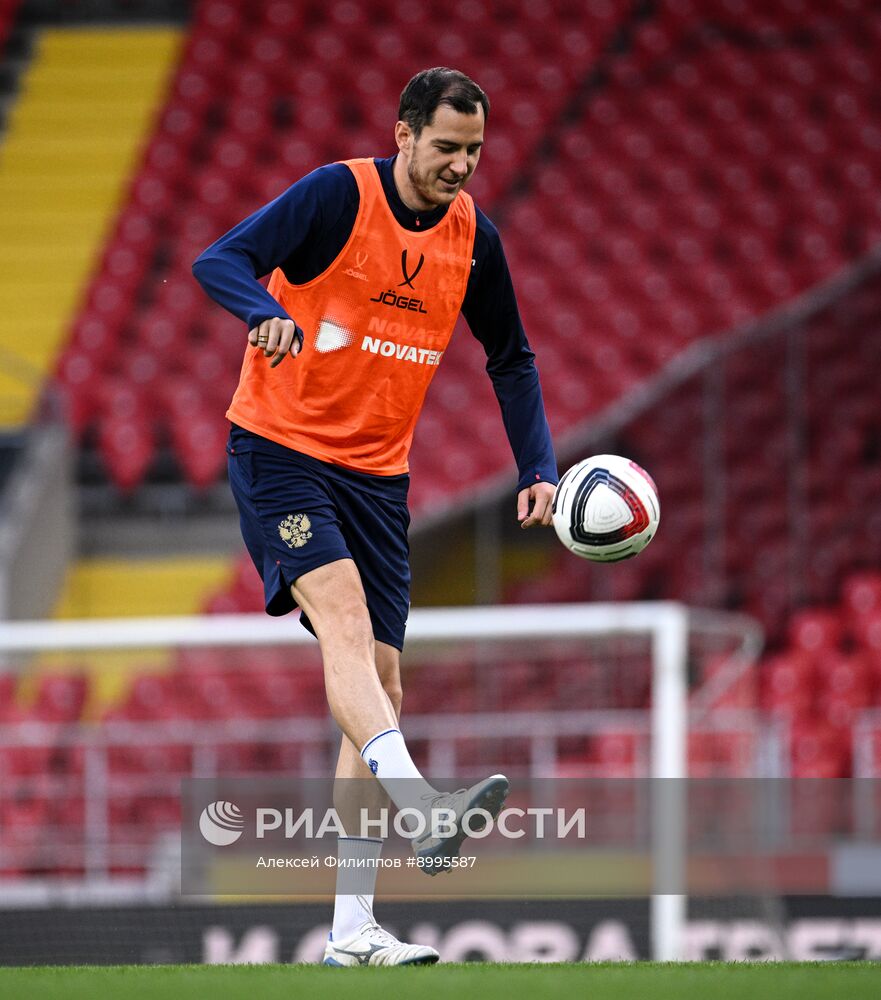 Тренировка национальной сборной России по футболу перед товарищескими матчами