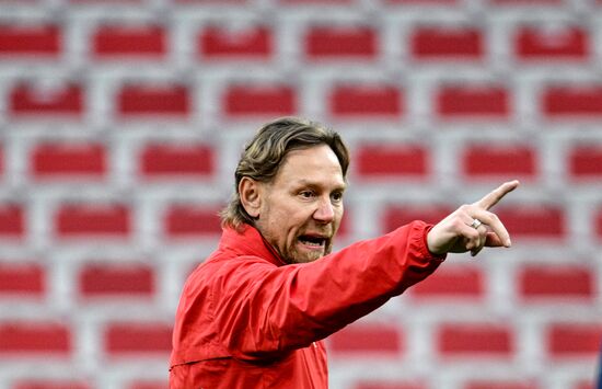 Тренировка национальной сборной России по футболу перед товарищескими матчами