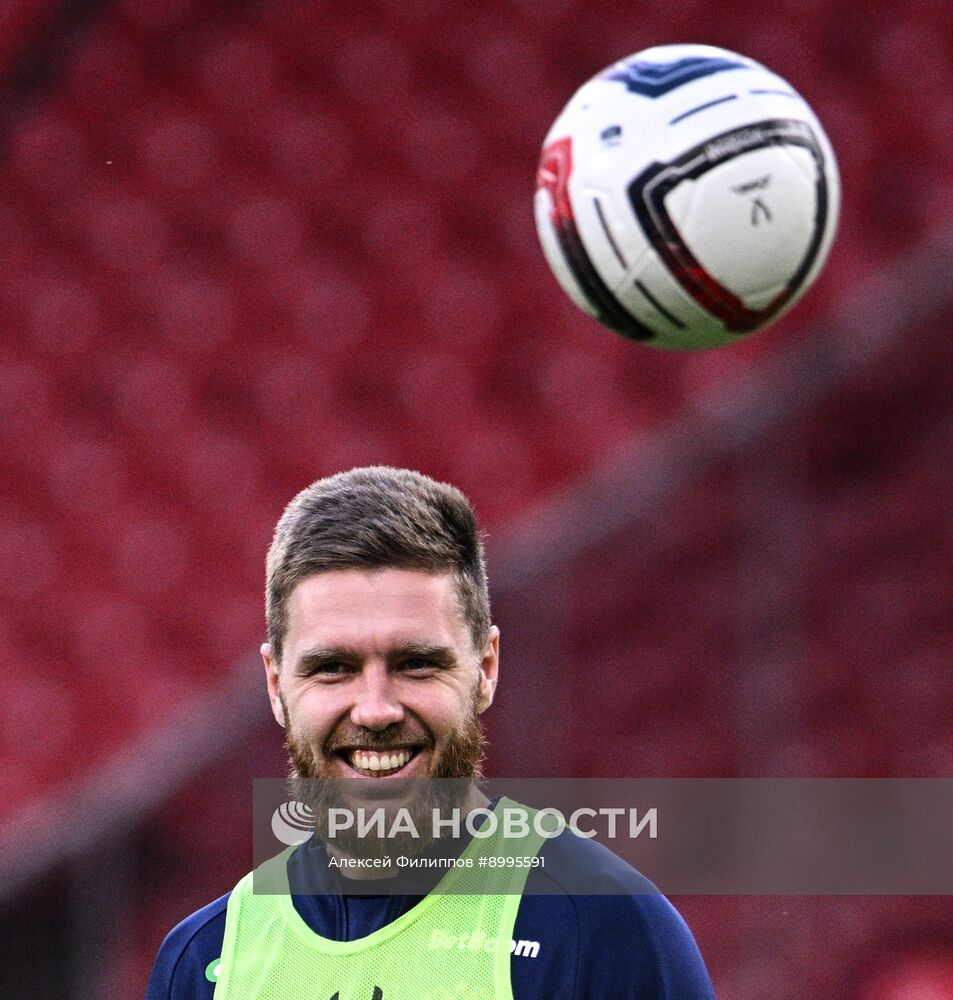 Тренировка национальной сборной России по футболу перед товарищескими матчами