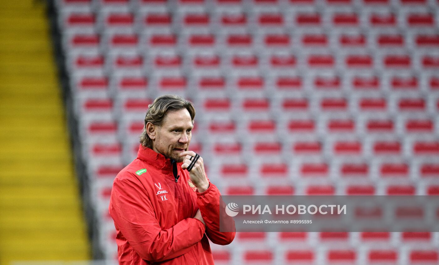 Тренировка национальной сборной России по футболу перед товарищескими матчами