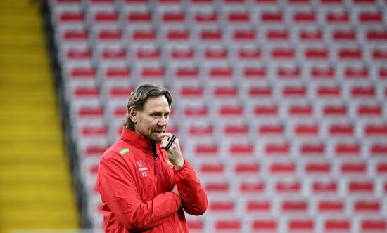 Тренировка национальной сборной России по футболу перед товарищескими матчами