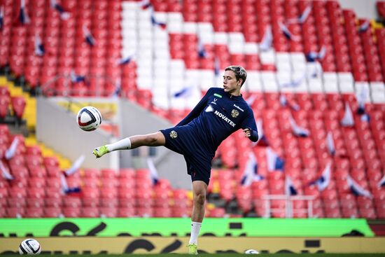 Тренировка национальной сборной России по футболу перед товарищескими матчами