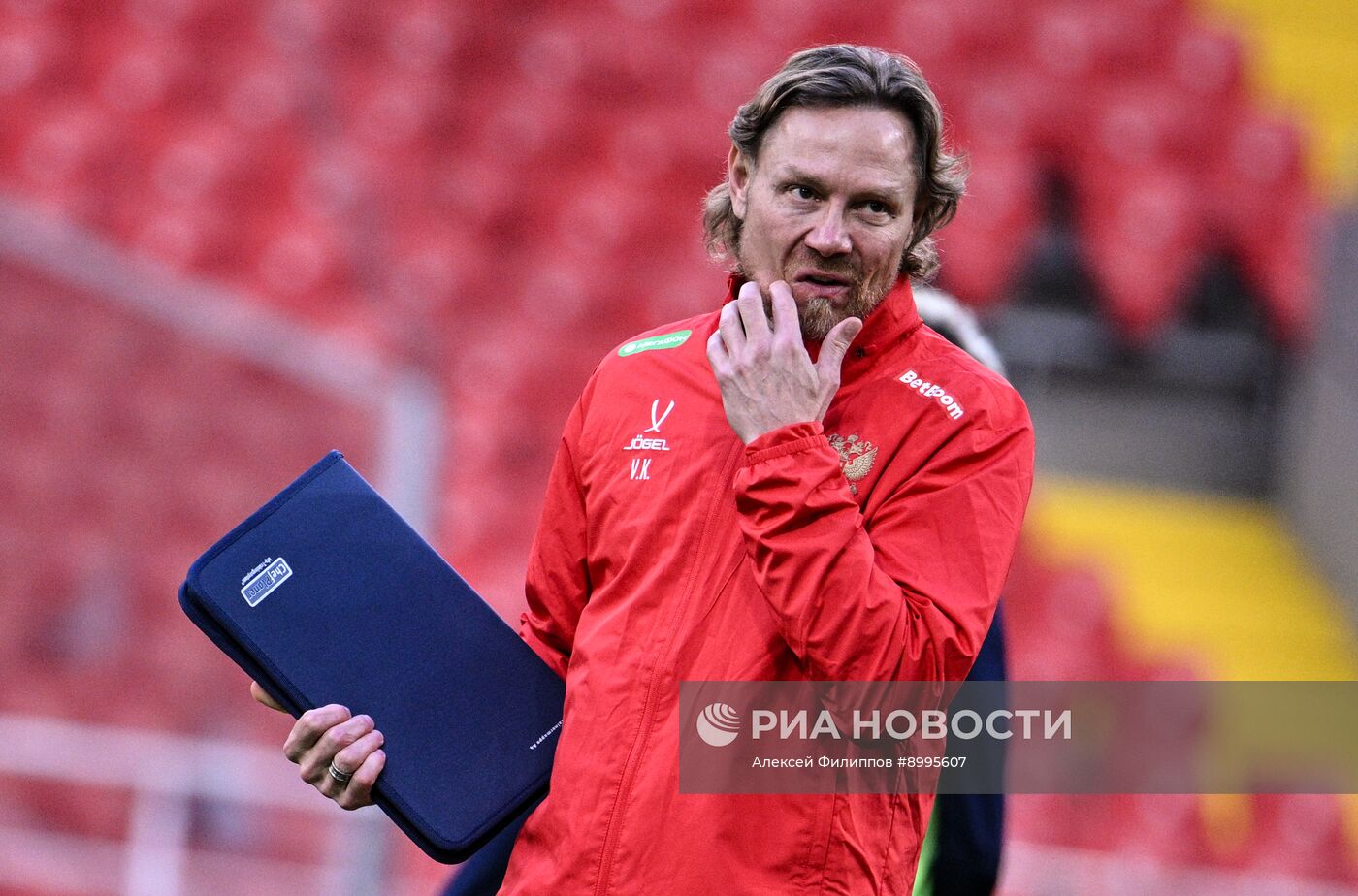 Тренировка национальной сборной России по футболу перед товарищескими матчами