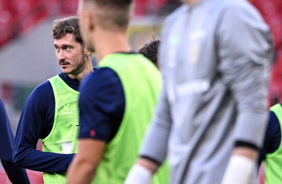 Тренировка национальной сборной России по футболу перед товарищескими матчами