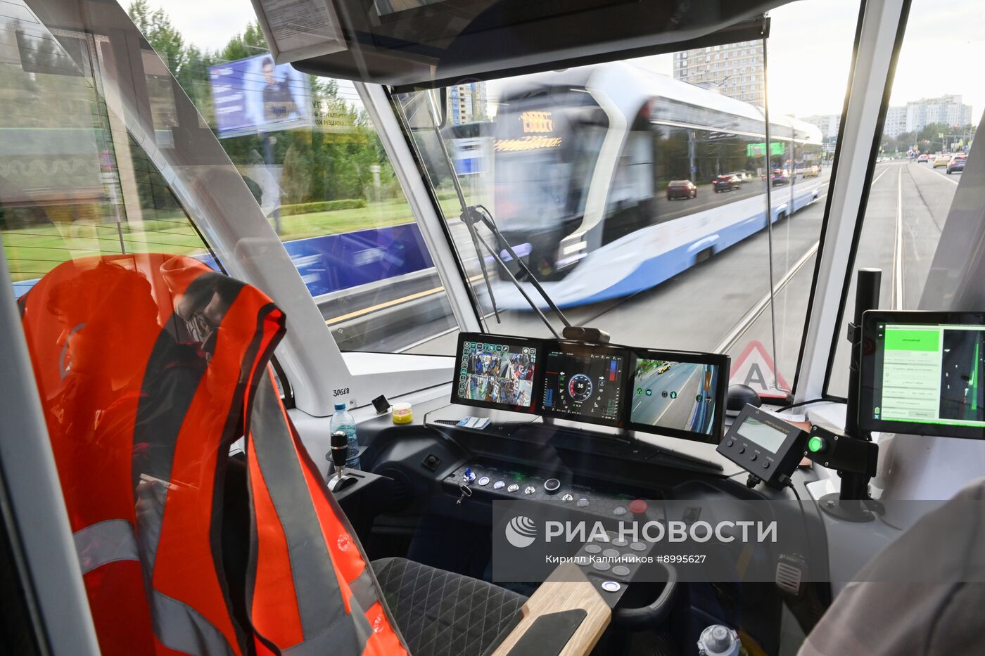 В Москве запустили первый беспилотный трамвай