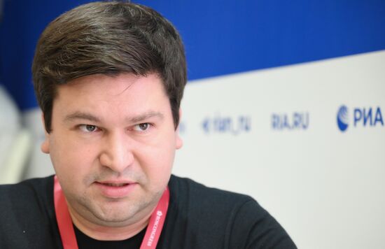 ВЭФ-2025. Стенды РИА Новости и радио Sputnik