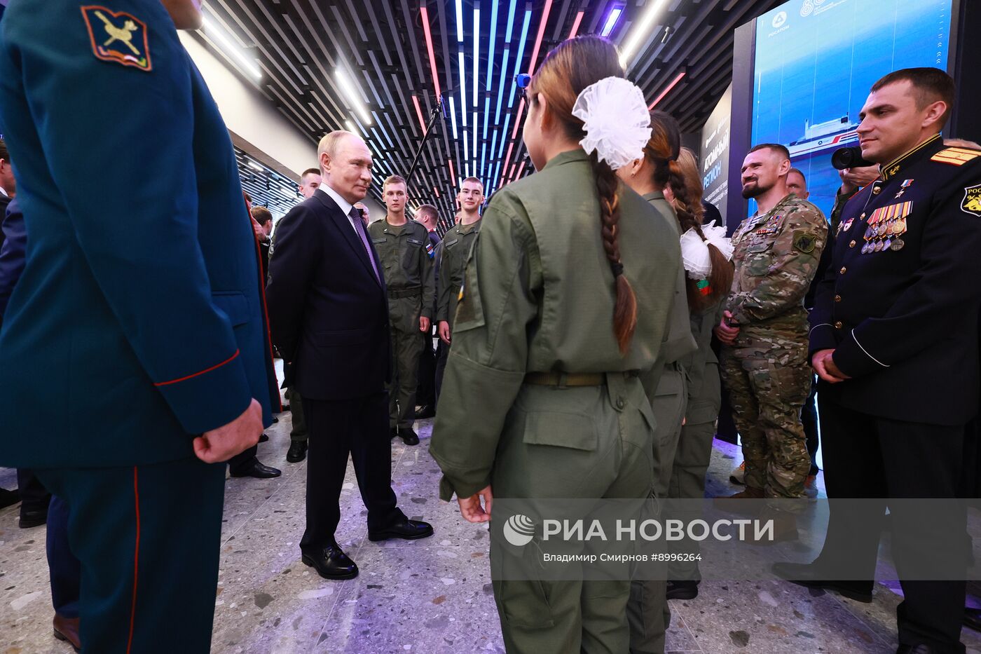 Рабочая поездка президента Владимира Путина во Владивосток