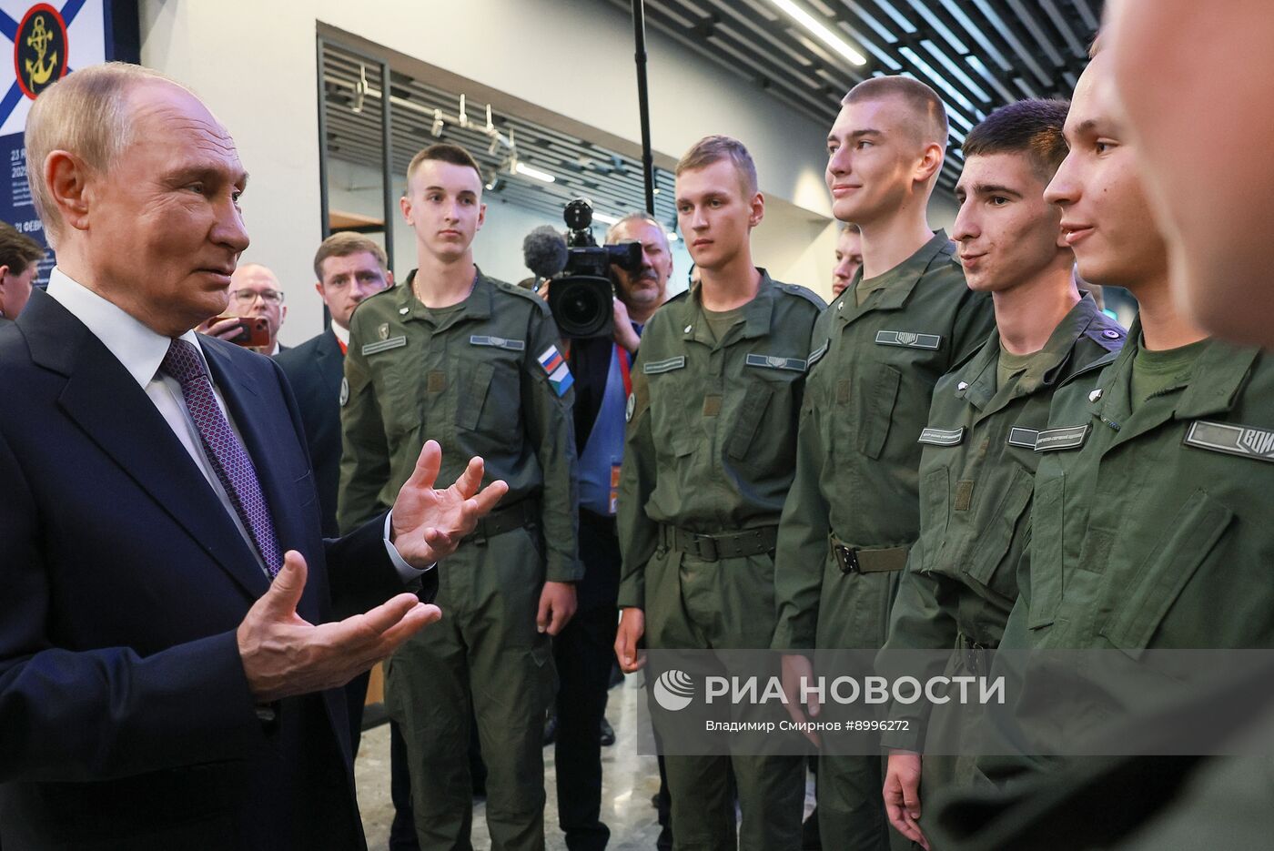 Рабочая поездка президента Владимира Путина во Владивосток