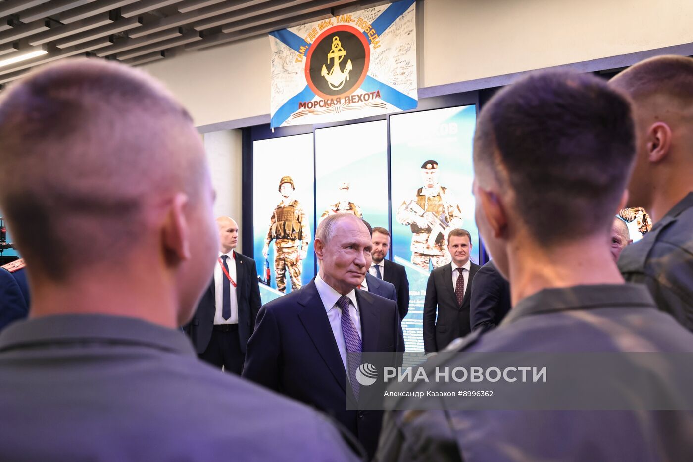 Рабочая поездка президента Владимира Путина во Владивосток