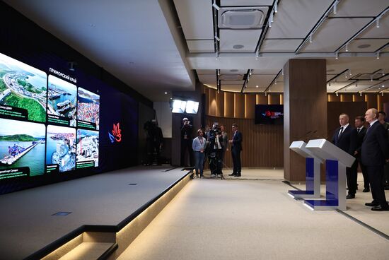 Рабочая поездка президента Владимира Путина во Владивосток