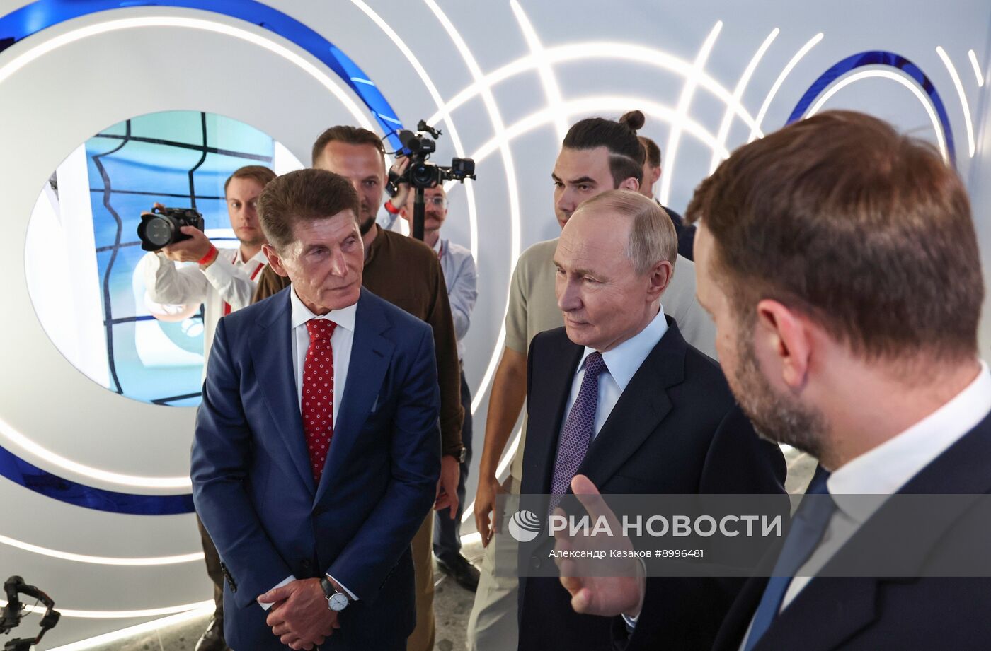 Рабочая поездка президента Владимира Путина во Владивосток