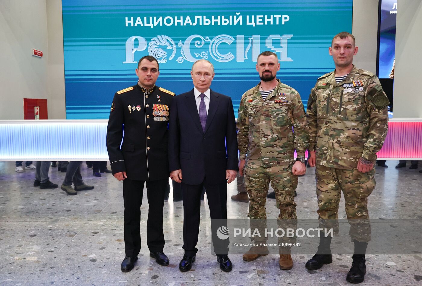 Рабочая поездка президента Владимира Путина во Владивосток