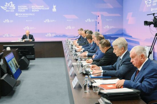 Рабочая поездка президента Владимира Путина во Владивосток