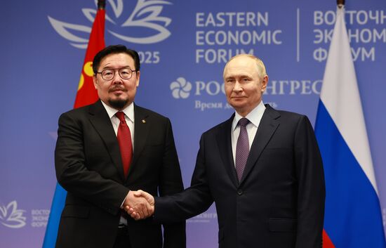 Рабочая поездка президента Владимира Путина во Владивосток