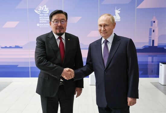 Рабочая поездка президента Владимира Путина во Владивосток