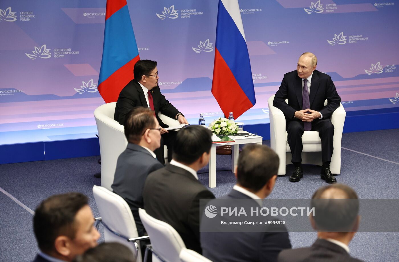 Рабочая поездка президента Владимира Путина во Владивосток