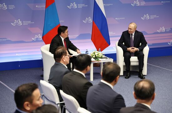 Рабочая поездка президента Владимира Путина во Владивосток