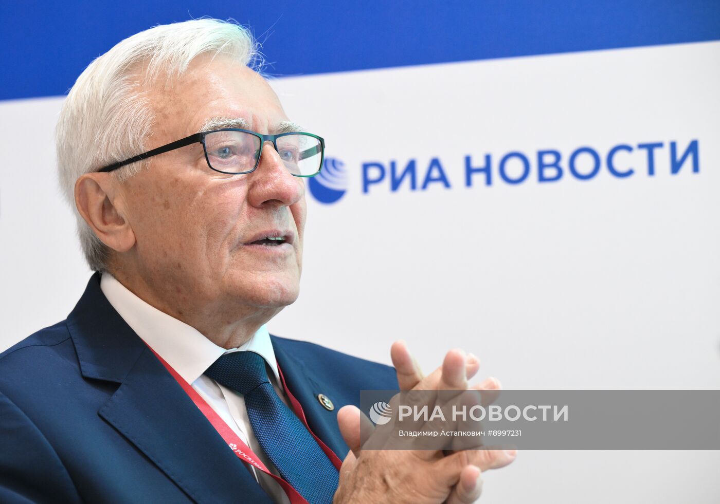 ВЭФ-2025. Стенды РИА Новости и радио Sputnik