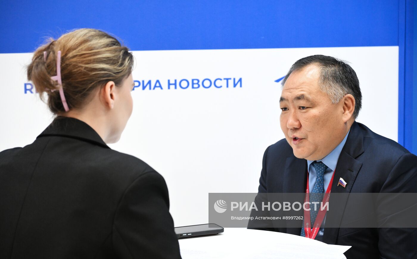 ВЭФ-2025. Стенды РИА Новости и радио Sputnik