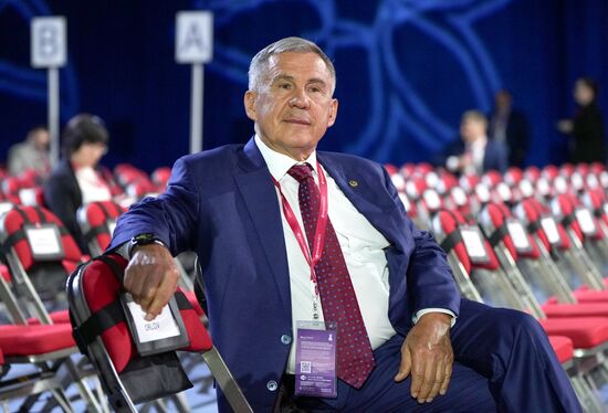 ВЭФ-2025. Гости перед пленарным заседанием