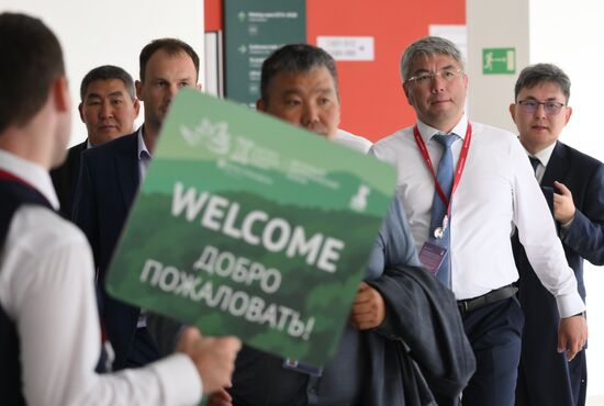 ВЭФ-2025. Гости перед пленарным заседанием