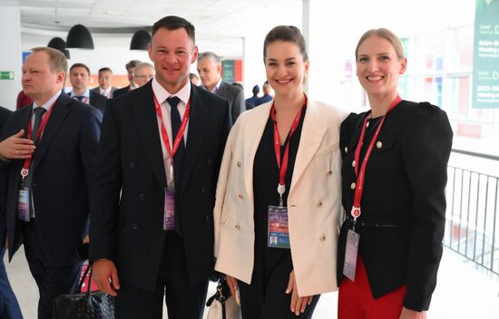 ВЭФ-2025. Гости перед пленарным заседанием