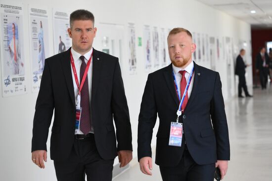 ВЭФ-2025. Гости перед пленарным заседанием