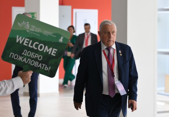 ВЭФ-2025. Гости перед пленарным заседанием