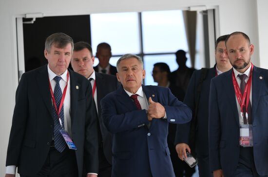 ВЭФ-2025. Гости перед пленарным заседанием