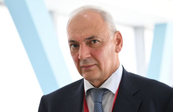 ВЭФ-2025. Гости перед пленарным заседанием