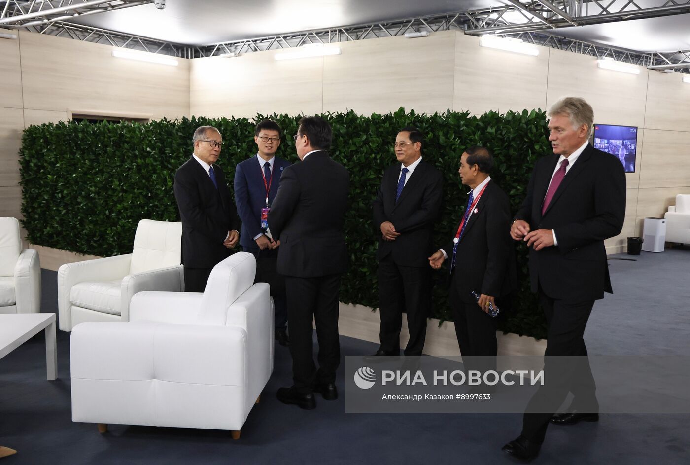 ВЭФ-2025. Пленарное заседание