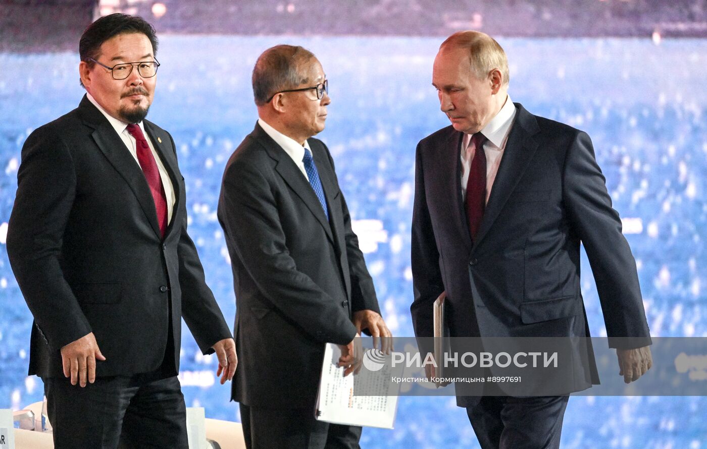 ВЭФ-2025. Пленарное заседание