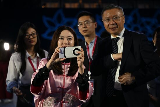 ВЭФ-2025. Гости перед пленарным заседанием