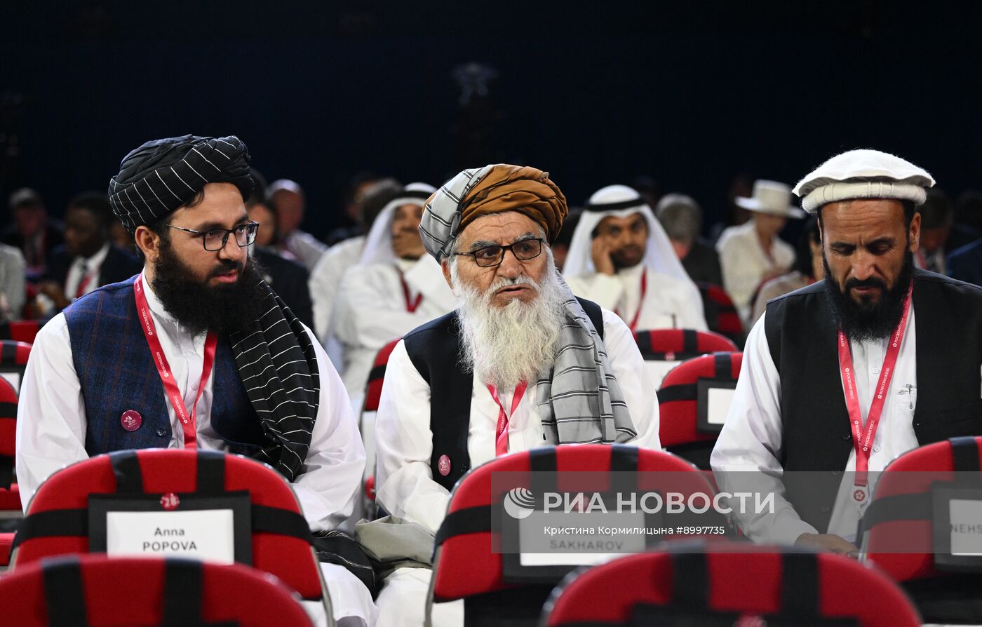 ВЭФ-2025. Гости перед пленарным заседанием