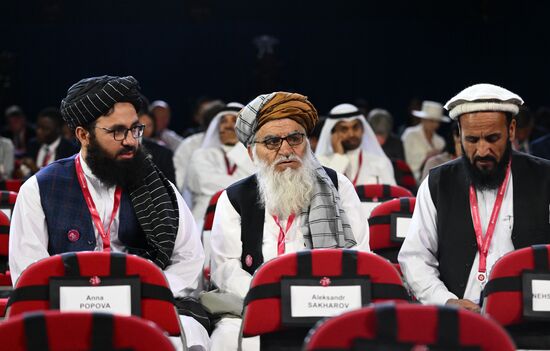 ВЭФ-2025. Гости перед пленарным заседанием