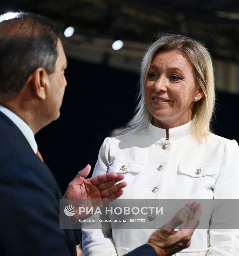 ВЭФ-2025. Гости перед пленарным заседанием