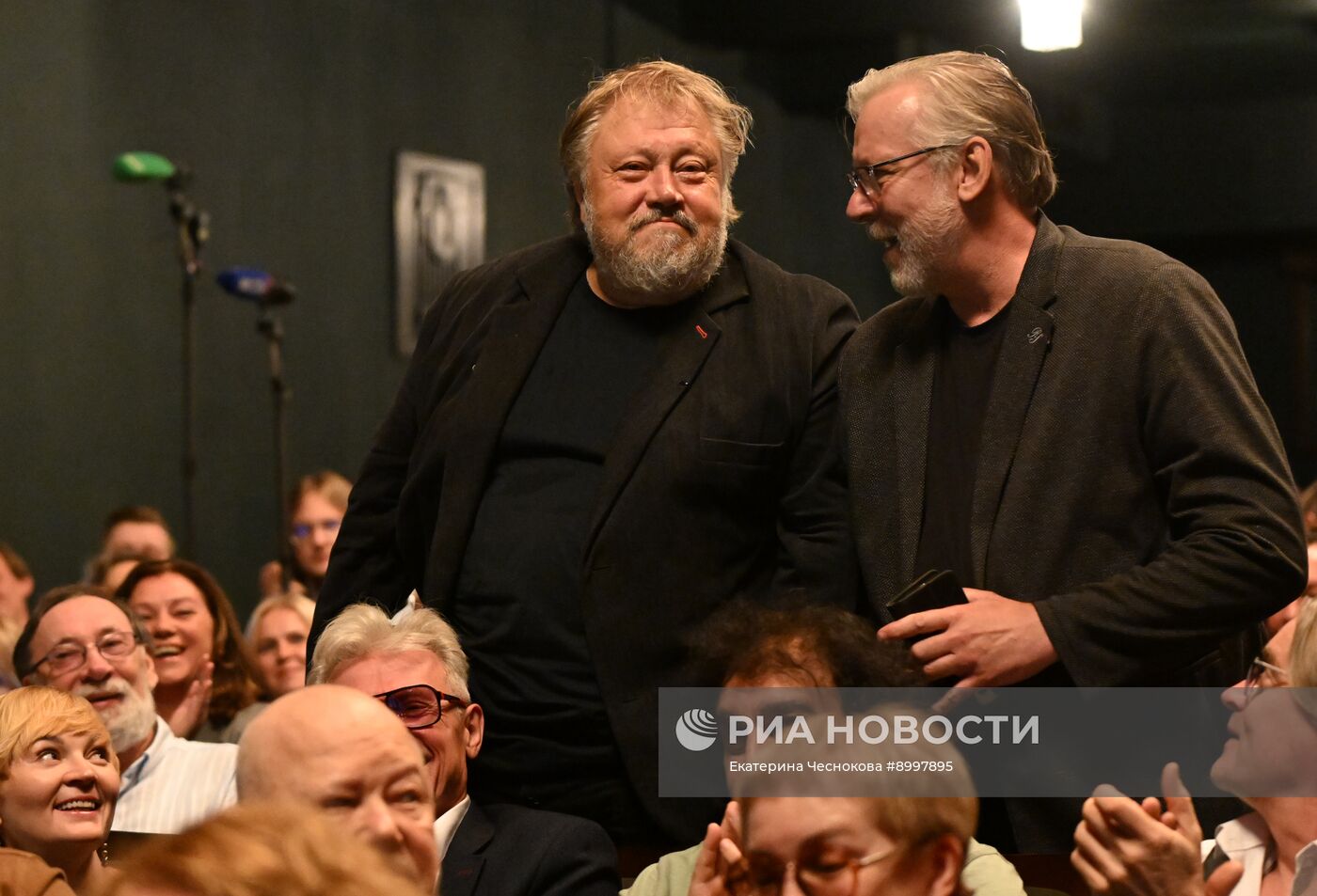 Сбор труппы театра "Ленком Марка Захарова"